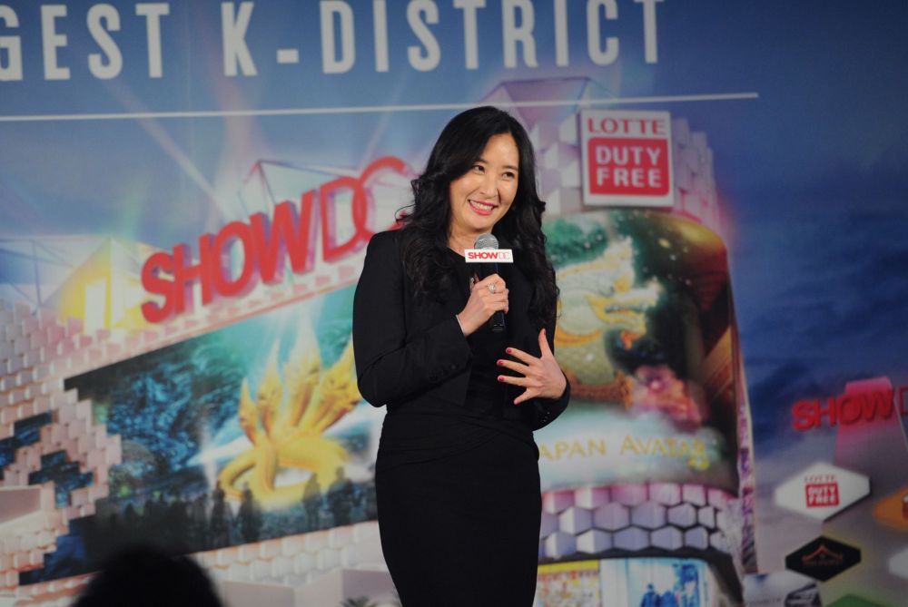 ห้าง ‘โชว์ ดีซี’ เผยความคืบหน้าล่าสุด ชูจุดขาย ‘K-District’ ใหญ่ที่สุดนอกเกาหลี  พร้อมคอนเซ็ปต์ ‘Retail Mix’ ค้าปลีกผสมผสานที่แปลกใหม่ที่สุดในเมืองไทย 