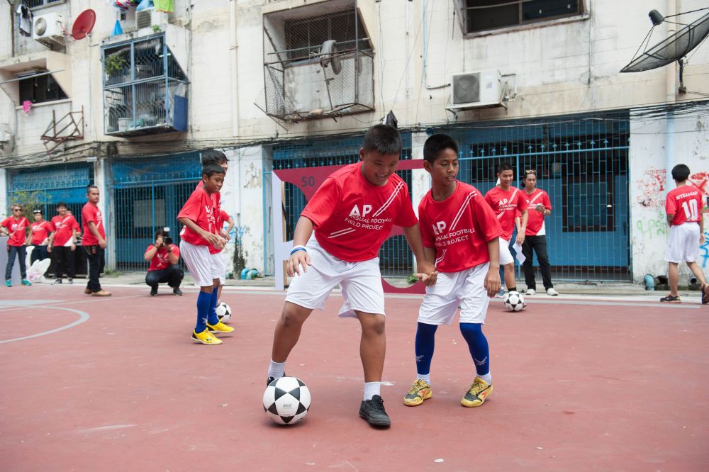 ‘เอพี ไทยแลนด์’ มอบ ‘AP Unusual Football Field’ เพื่อเยาวชนและชาวชุมชนคลองเตย สร้างสรรค์สนามฟุตบอลแนวคิดใหม่ที่ไม่จำกัดแค่กรอบสี่เหลี่ยม