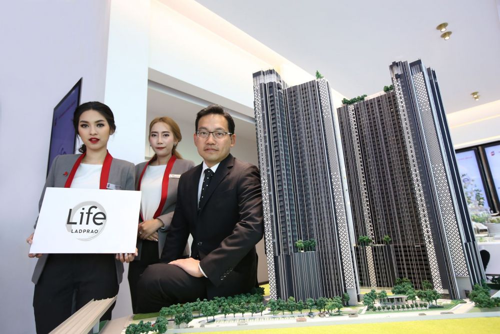 เอพี ไทยแลนด์ ส่งแบรนด์ LIFE มิติใหม่ รุกตลาดคอนโดแนวรถไฟฟ้าปี 60