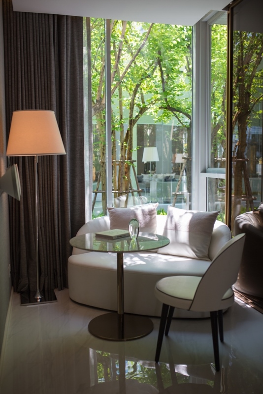 HYDE SUKHUMVIT 11 EXPERIENCE THE GLAMOROUS RESIDENCE