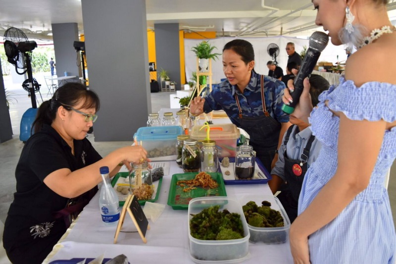 ผู้–บริหาร The Cube Pracha Uthit ต้อนรับลูกค้ามางาน Open House