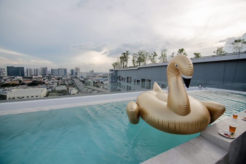 White Cloud Pool Party ที่ IDEO THA PHRA INTERCHANGE ปาร์ตี้วิว Rooftop