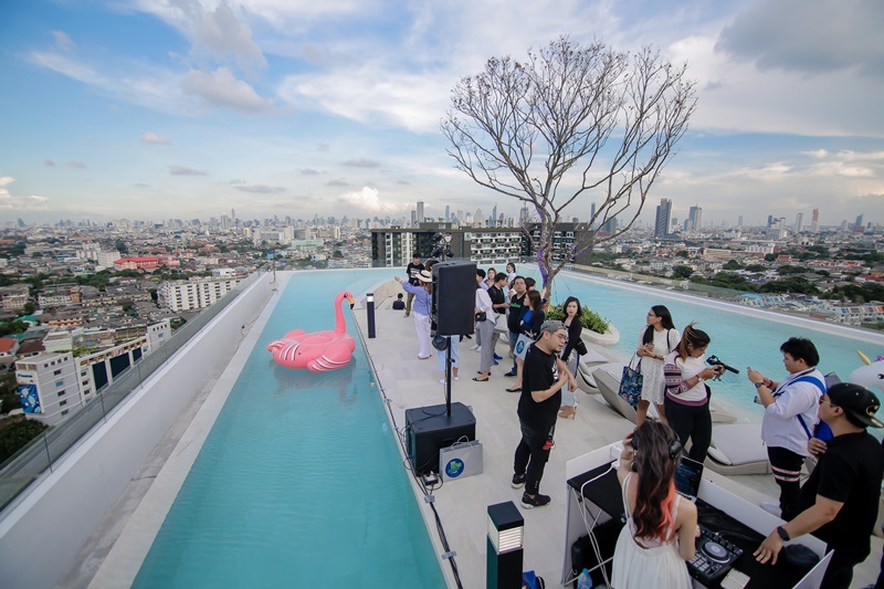 White Cloud Pool Party ที่ IDEO THA PHRA INTERCHANGE ปาร์ตี้วิว Rooftop