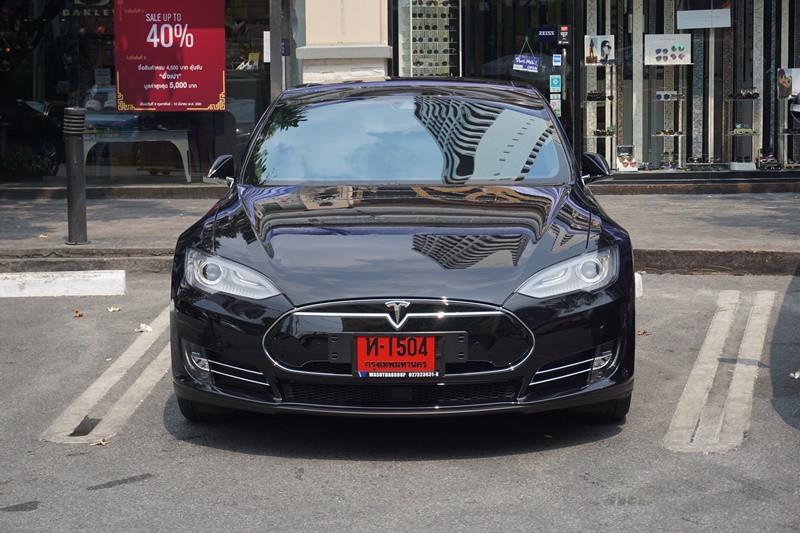 THONGLOR + TESLA สมการที่ตอบโจทย์ชีวิตมีระดับ โดย Real Asset