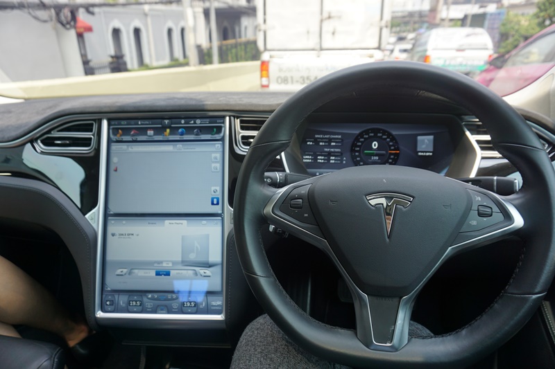 THONGLOR + TESLA สมการที่ตอบโจทย์ชีวิตมีระดับ โดย Real Asset