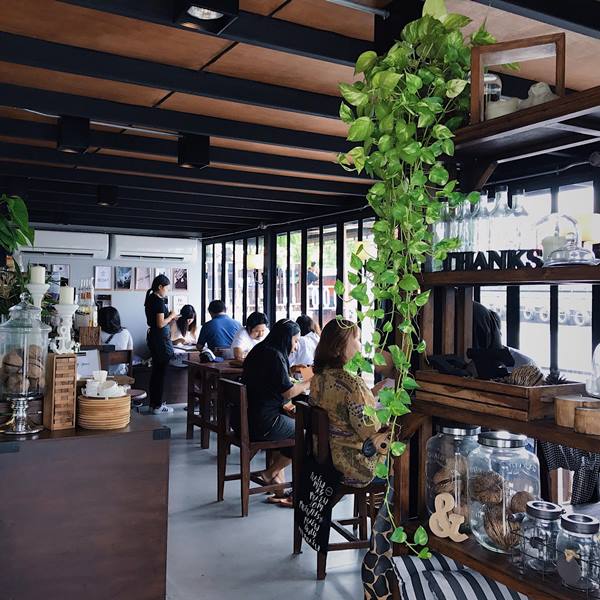 Floating Space Cafe คาเฟ่ลอยน้ำเล็กๆบนแม่น้ำท่าจีน จังหวัดนครปฐม