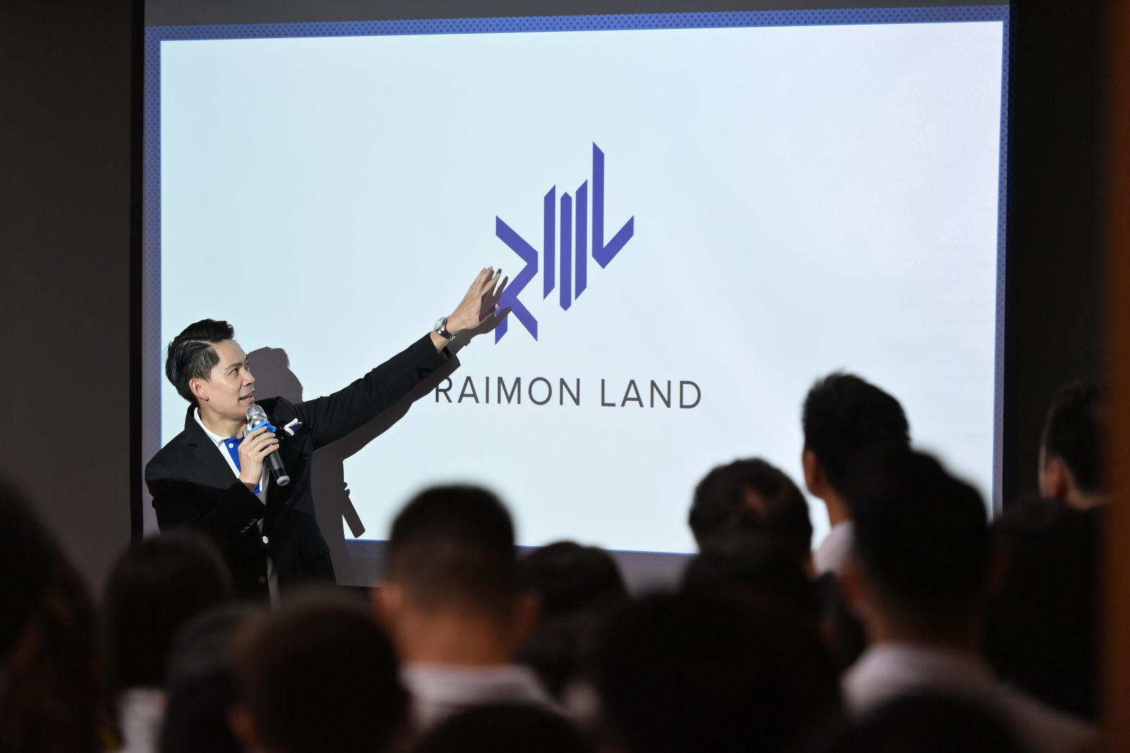 “ไรมอน แลนด์” เปิดปีแห่งการรีแบรนด์ Kick Off โลโก้ใหม่