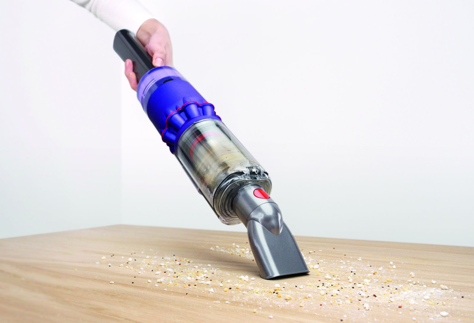 รีวิวการใช้งานจริง เครื่องดูดฝุ่นไร้สาย “Dyson Omni-glide” จิ๋วแต่เจ๋งจริง หัวดูด 360 องศา จะแคบจะลึกแค่ไหนก็สะอาดหมดจดจนไม่เหลือ