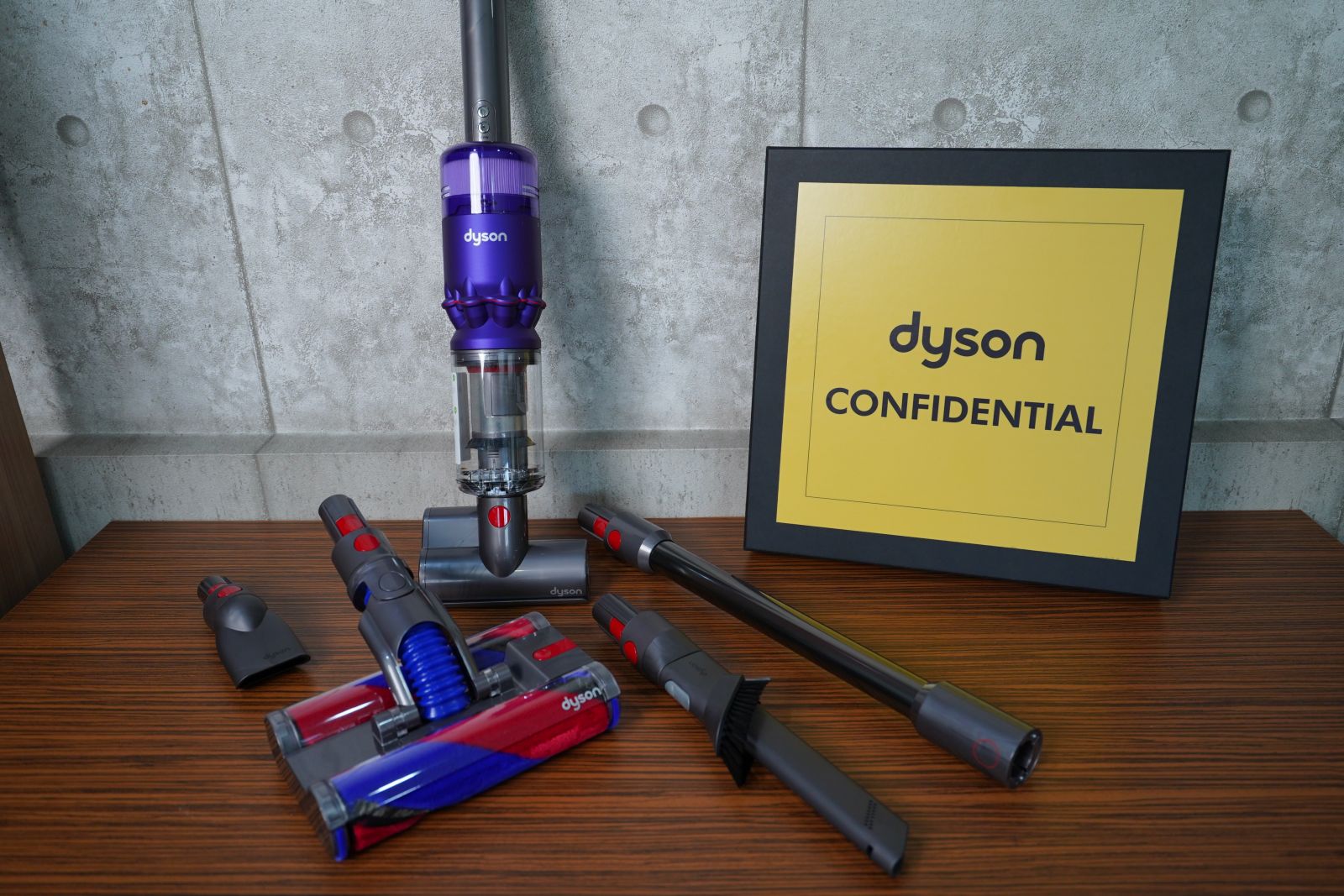 รีวิวการใช้งานจริง เครื่องดูดฝุ่นไร้สาย “Dyson Omni-glide” จิ๋วแต่เจ๋งจริง หัวดูด 360 องศา จะแคบจะลึกแค่ไหนก็สะอาดหมดจดจนไม่เหลือ